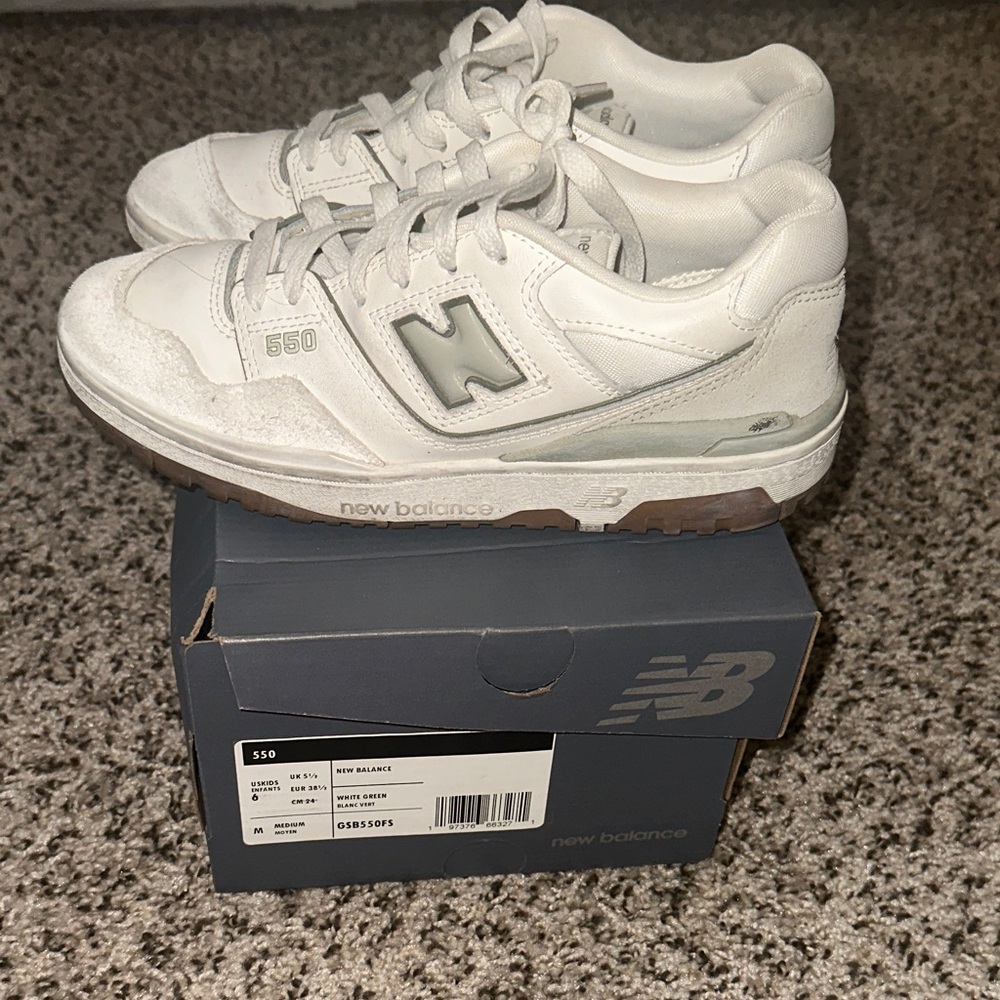 New Balance 550 Kids' Sneakers - White and Green